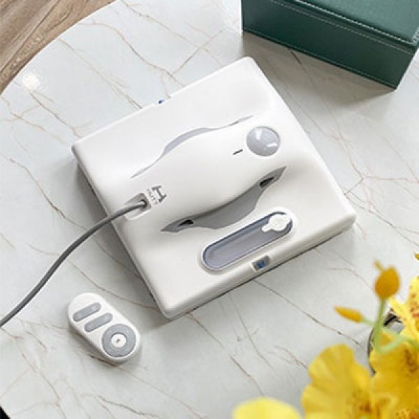 COMBO - XIAOMI HUTT W8 SMART – Robot de curățat geamuri + Aspirator robot DREAME D10 PLUS 